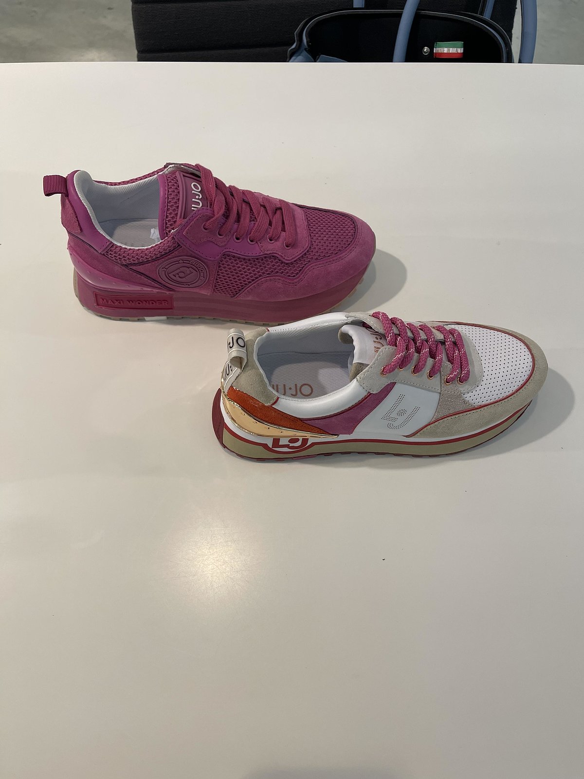 KYLIE 4 leather sneakers with rhinestones di Liu Jo | sneakers | Lea \u0026 Flò