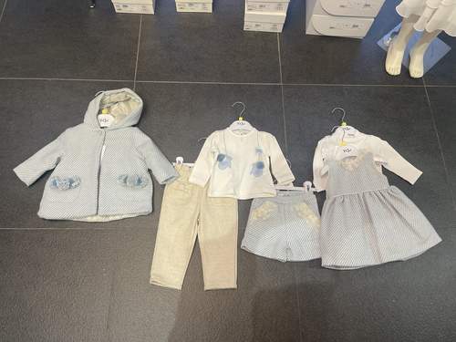 Y-clu van 6m tem 2j (new) - Baby